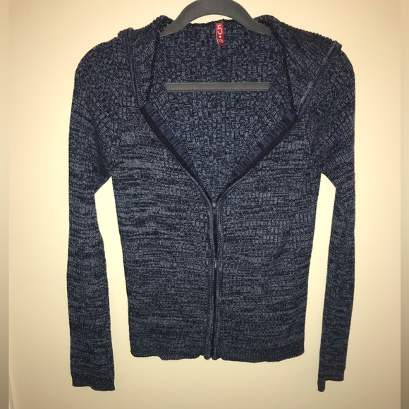 LONG SLEEVE FITTED CROPPED CARDIGAN SWEATER - Picture 1 of 4